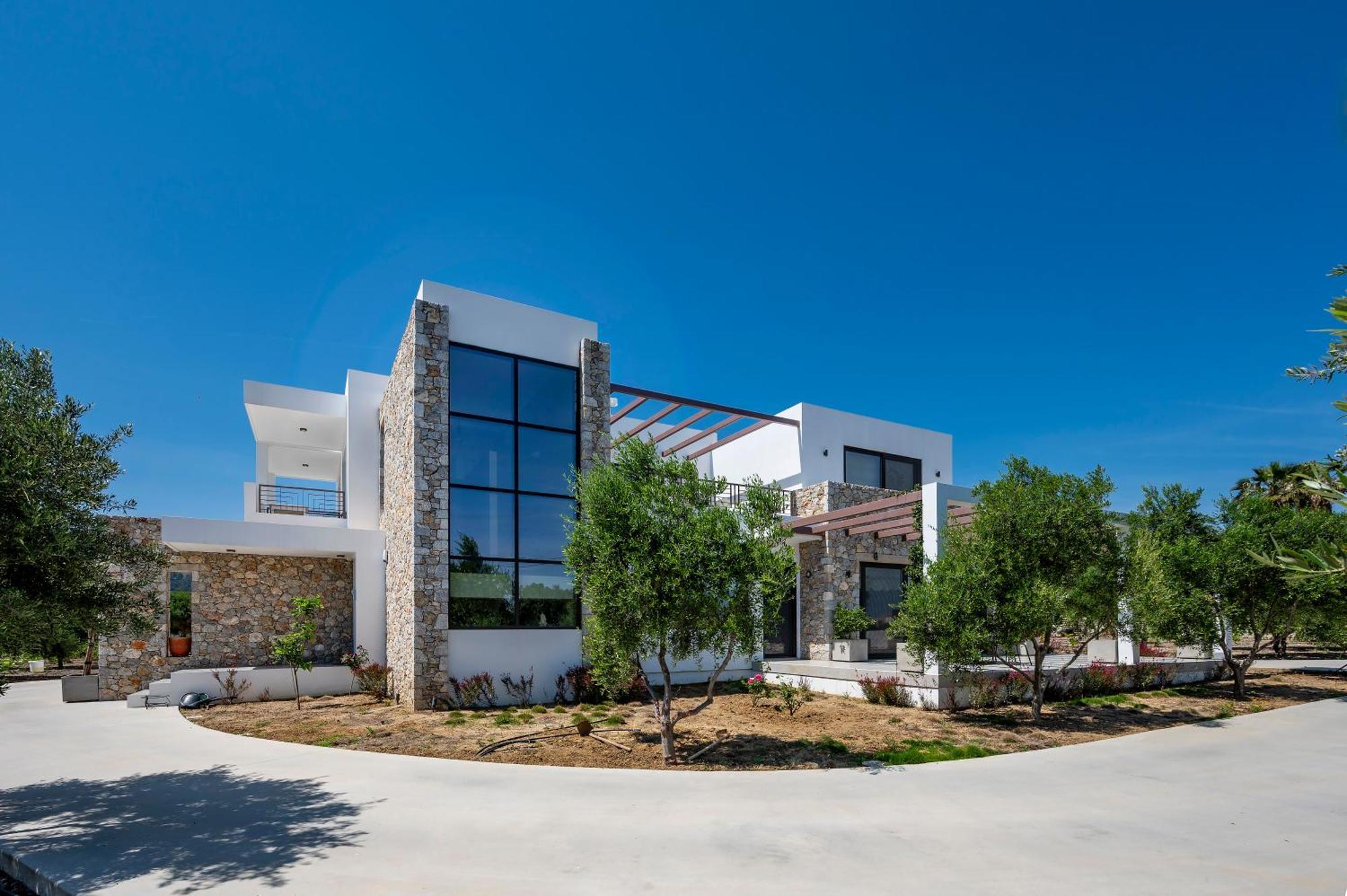 Olive Haven-3br-private Parking-balcony