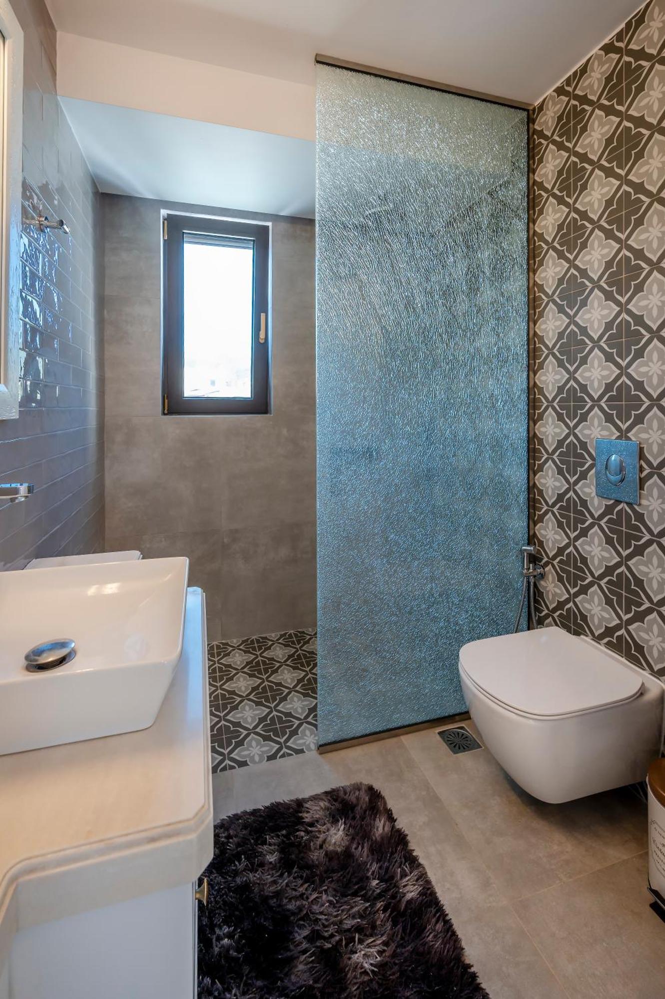 Olive Haven-3br-private Parking-balcony Kos-stad